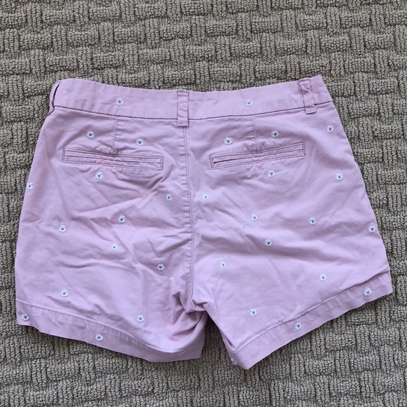 Old Navy Everyday Shorts with floral embroidery - Picture 2 of 3